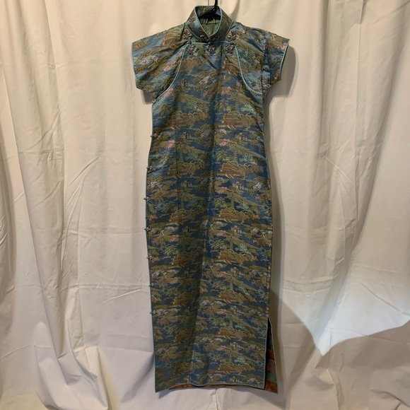 Blue brocade qipao/cheongsam - Picture 2 of 3